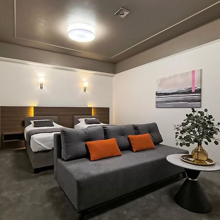 Mini Hotel On Brovarskaya Brovari Kültér fotó