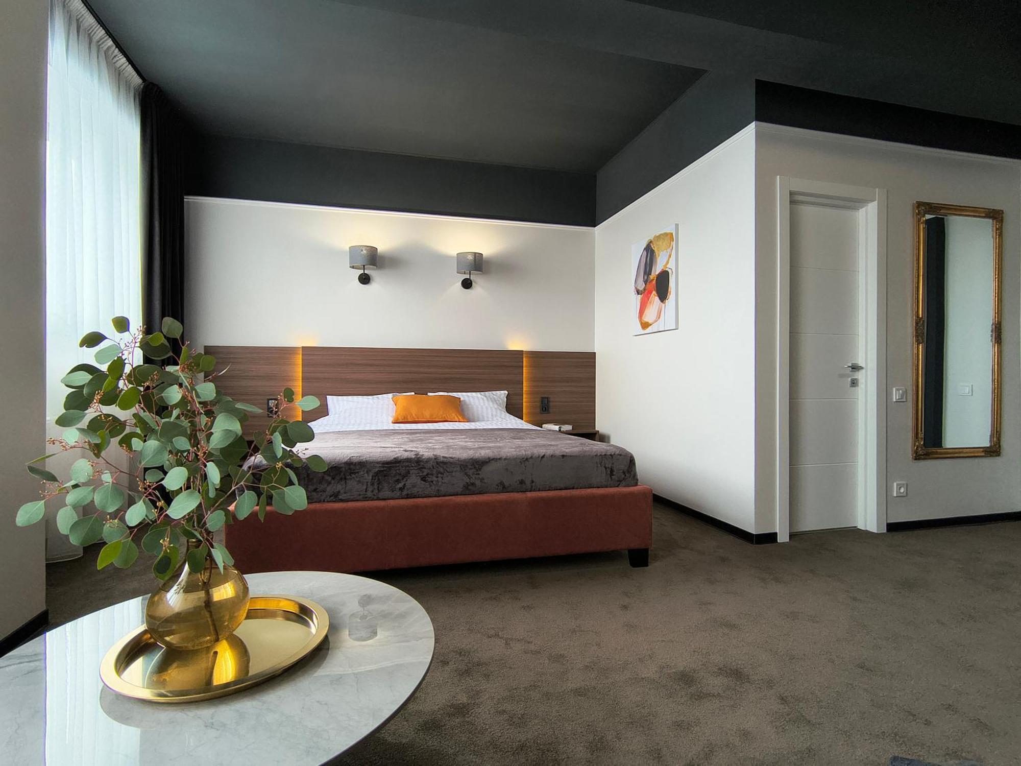 Mini Hotel On Brovarskaya Brovari Kültér fotó