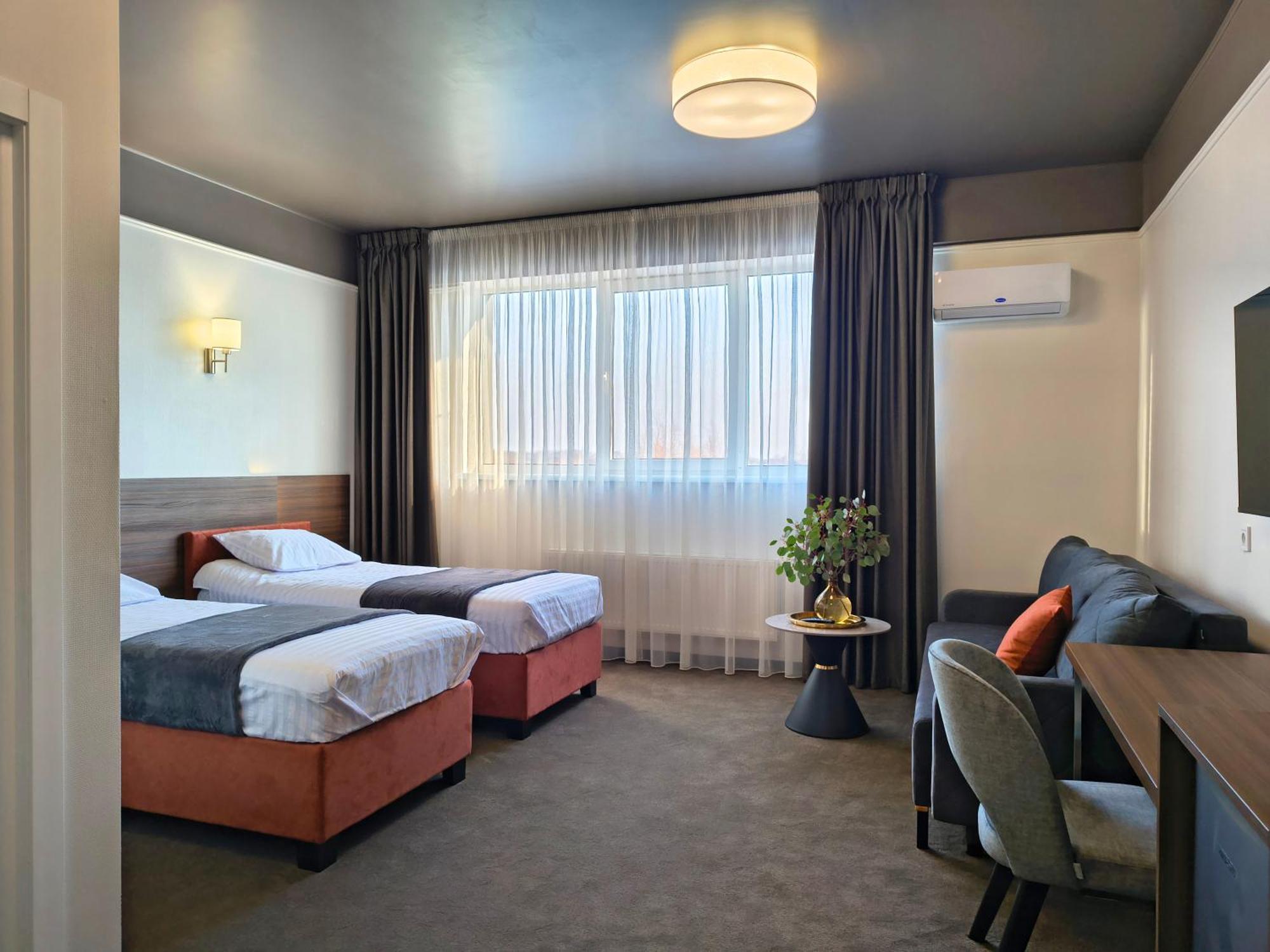 Mini Hotel On Brovarskaya Brovari Kültér fotó