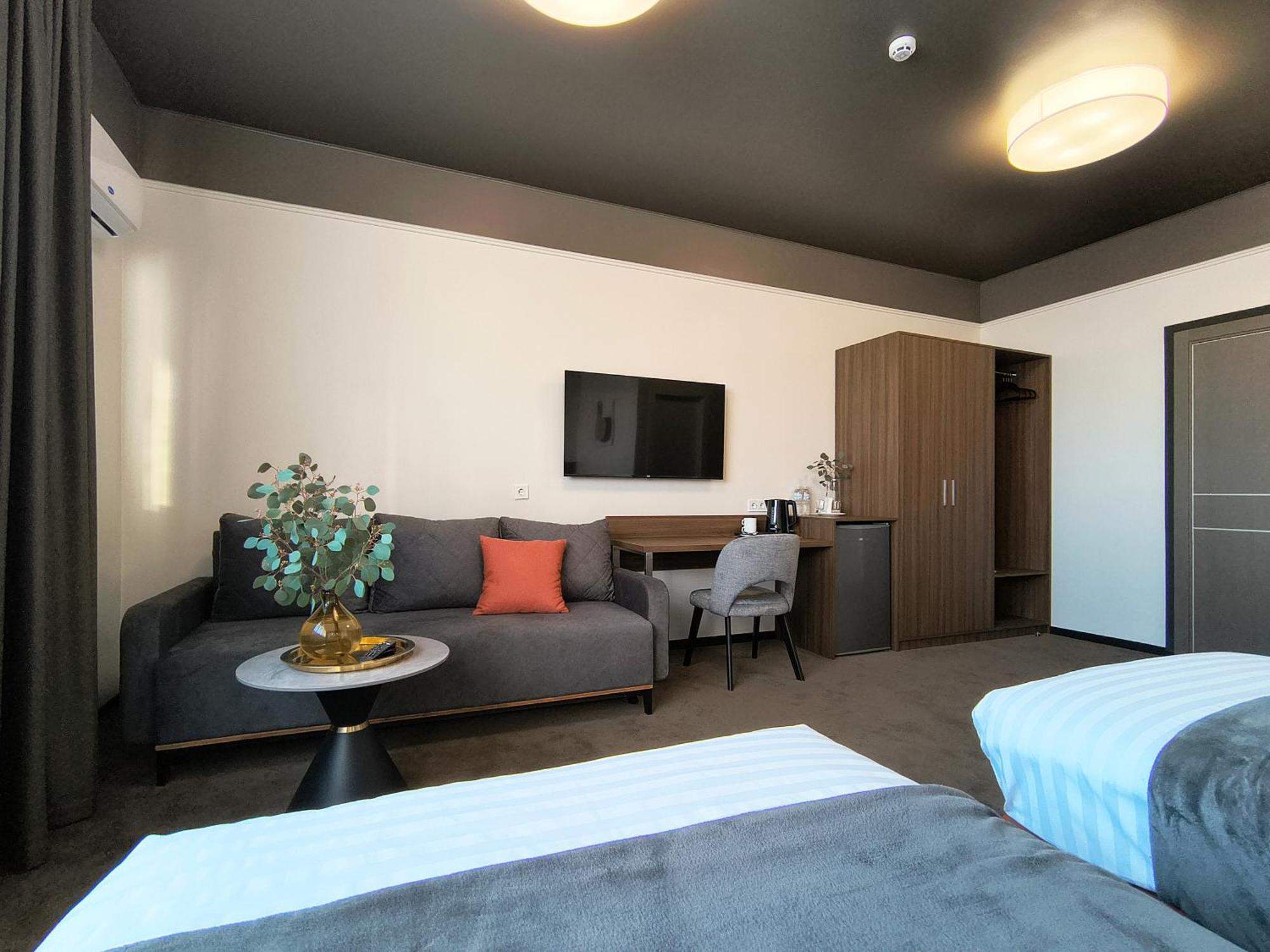 Mini Hotel On Brovarskaya Brovari Kültér fotó