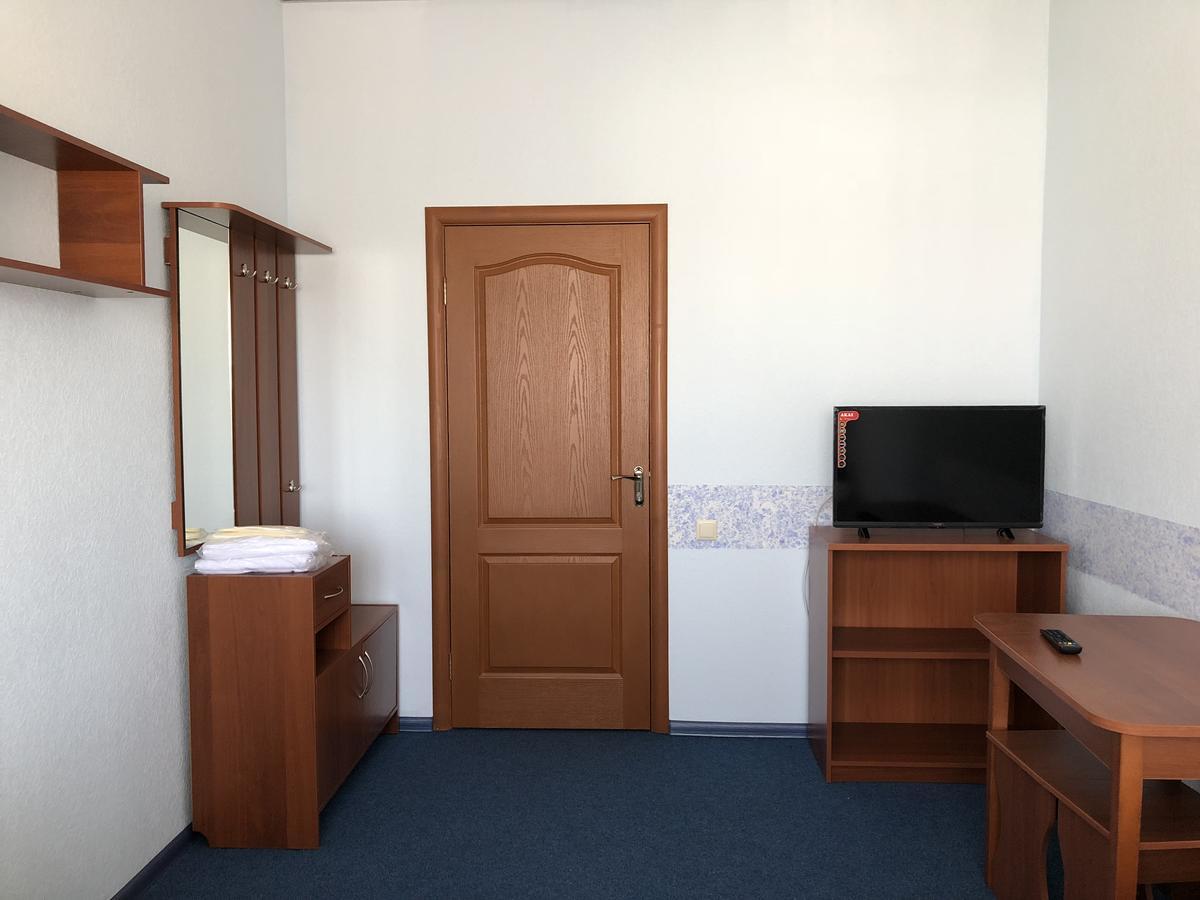 Mini Hotel On Brovarskaya Brovari Kültér fotó